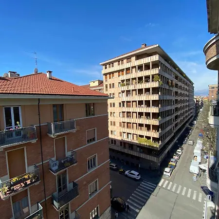 Apartmán Urban Jungle - Self Check-in, Metro, Train