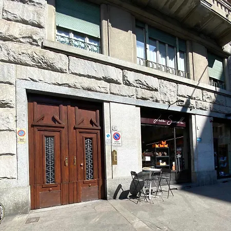 Urban Jungle - Self Check-in, Metro, Train *